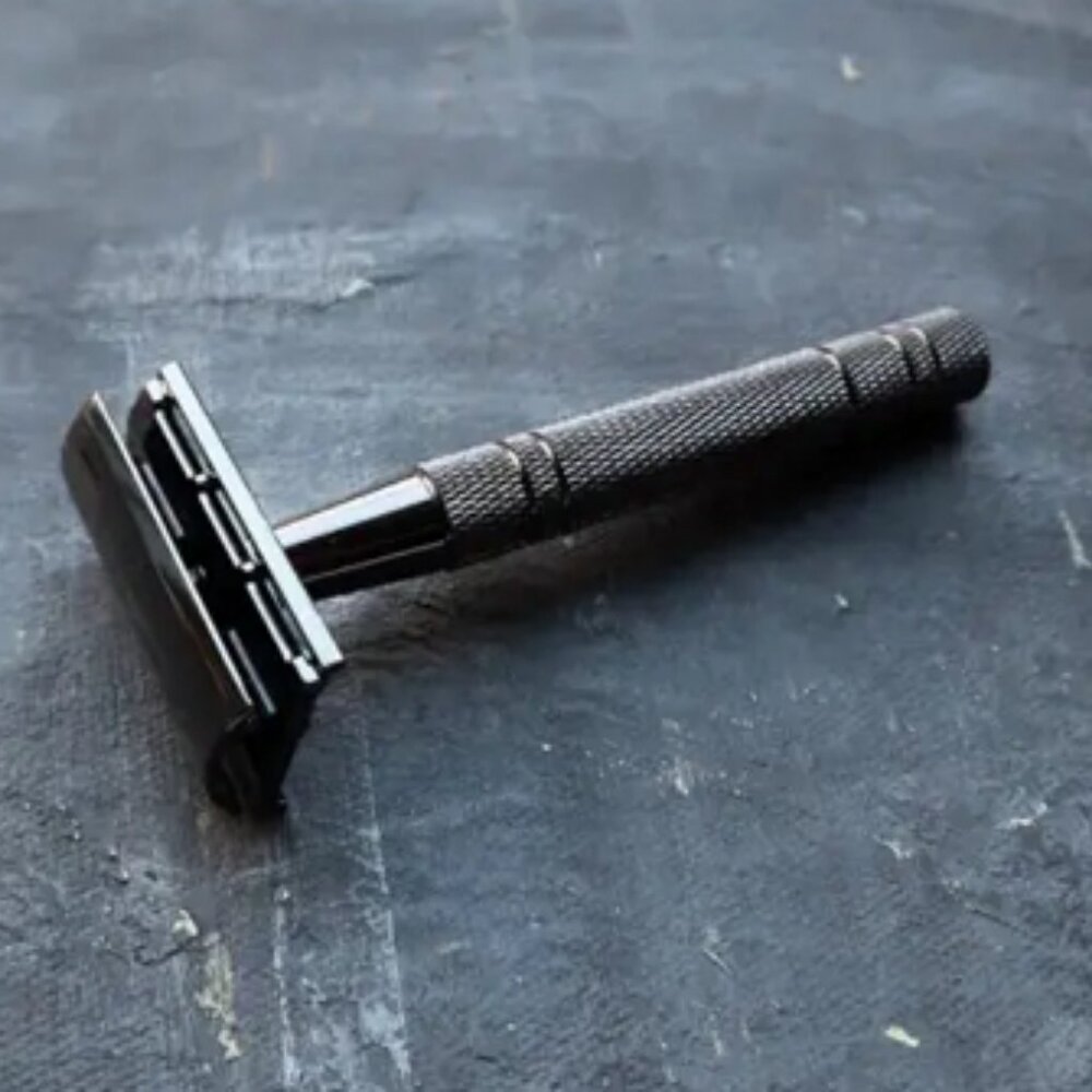 UNISEX - Double Edge Safety Razor - Metallic Black (5 Free Blades)